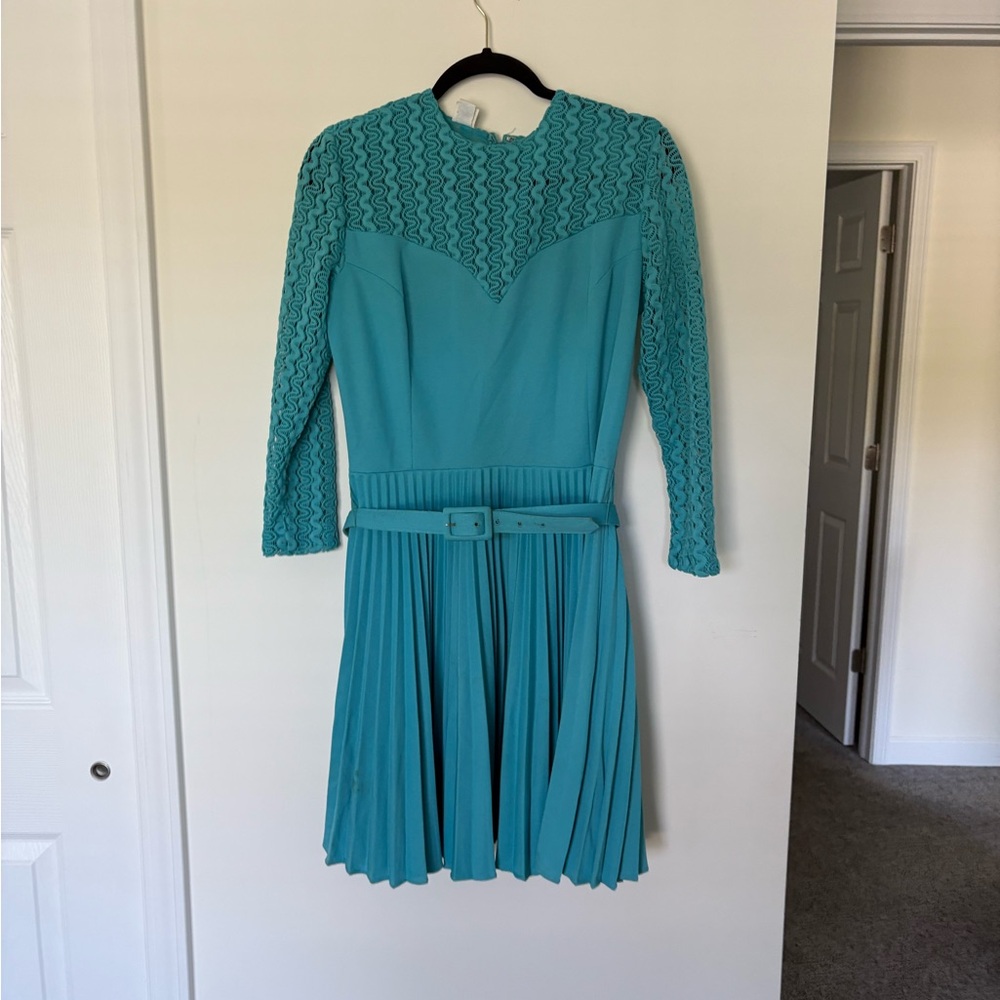 Vintage 1970s Union Made Long-Sleeve Belted Dress